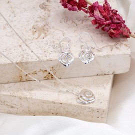 Tuscany Silver Women's Sterling Silver Set of Swirl Heart Earrings and Pendant on Curb Chain of 46cm/18"