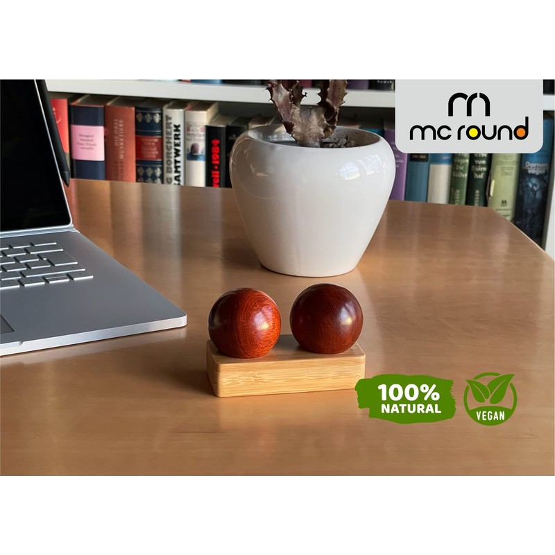 Two Elegant Maidu Wooden Balls 45 mm for Relaxing Hands