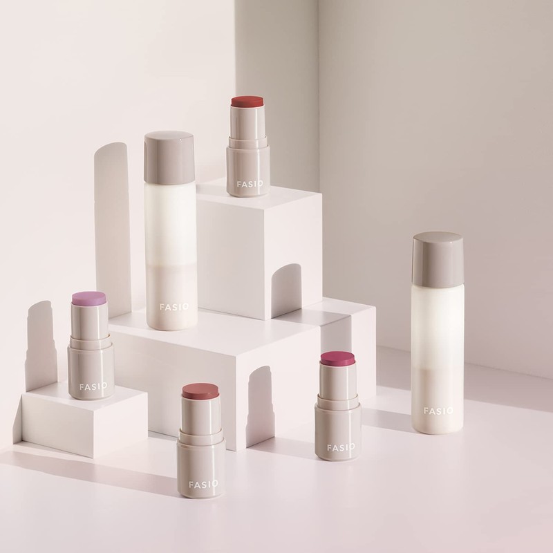 FASIO 13 Royal Cassis Multi Face Stick Cheek/Lipstick/Eyeshadow 4g Unscented,