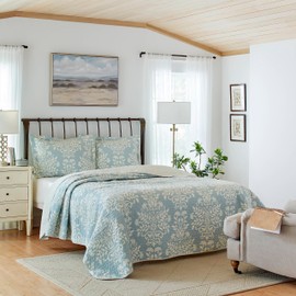 Laura Ashley - Rowland Collection - Quilt Set - 100% Cotton, Reversible, All Season Bedding with Matching Shams, Pre-Washed for Added Comfort, King, Blue