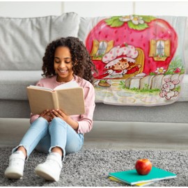 Jay Franco Strawberry Shortcake Berry Playhouse Plush Travel Throw Blanket - Measures 40 x 50 Inches - Kids Super Soft Lightweight Bedding