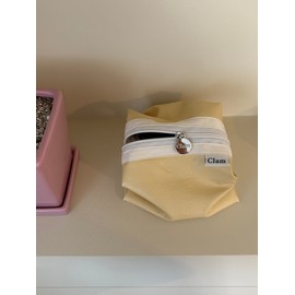 Clam round pouch  Leather lemon cream / Clam round pouch  Leather lemon cream