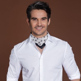 Alpenflüstern ATX037 Traditional Neckerchief, Jumping Deer 0 In Traditional Colours -