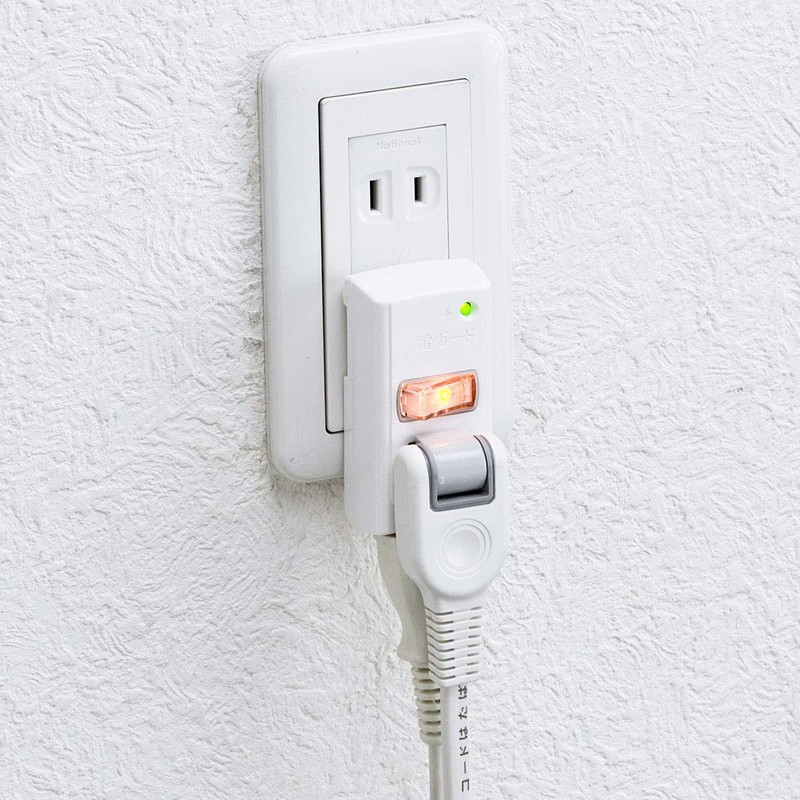 Sanwa Supply TAP-SP221 Lightning Guard Tap, 2 Openings, 2 Pieces,