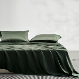 JELLYMONI Queen Sheet Set, Luxury Rayon Derived from Bamboo, Cooling Bed Sheet Set - Ultra Soft, Breathable, Eco-Friendly, Hypoallergenic - 4 Piece Sheets & Pillowcases, Forest Green