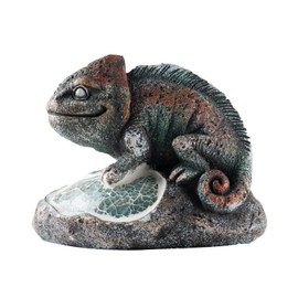Rezpuao Garden Statue Chameleon,Solar Chameleon Decor for Outdoor,Resin Chameleon Figurine with Solar Light for Patio,Balcony,Yard,Lawn Ornament,Perfect Garden Gift