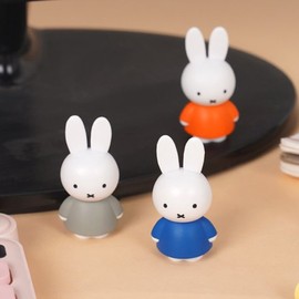 Miffy Random Mini Figure Single Item - Standing Miffy (Random Color) - Cute Character Prop Doll & Dolls / 미피 랜덤 미니 피규어 단품-서 있는 미피(색상랜덤)-귀여운 캐릭터 소품 돌앤돌스