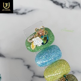 Winter Flower Homemade Nail Tips - Short Oval / 겨울꽃 수제네일팁 - 숏오발