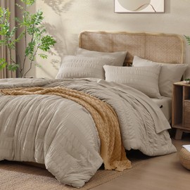 CASAAGUSTO King Size Comforter Set, 7 Pieces Oatmeal Seersucker Bed in a Bag King Soft All Seasons, Bedding Sets King with Comforter, Flat Sheet, Fitted Sheet, 2 Pillow Shams, 2 Pillowcases