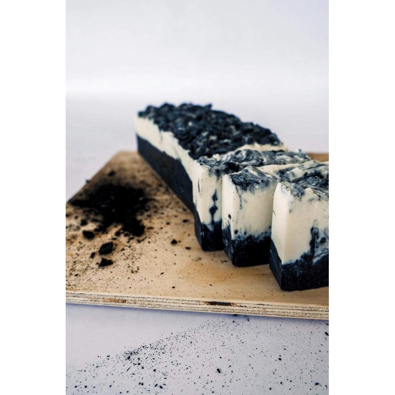 KIT 4 JABONES ARTESANALES de CARBON ACTIVADO y TEA TREE