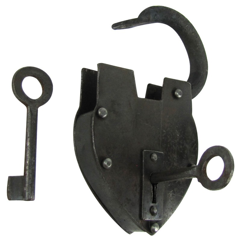 Treasure Gurus Unique Large Heart Shaped Railroad Padlock w/Keys