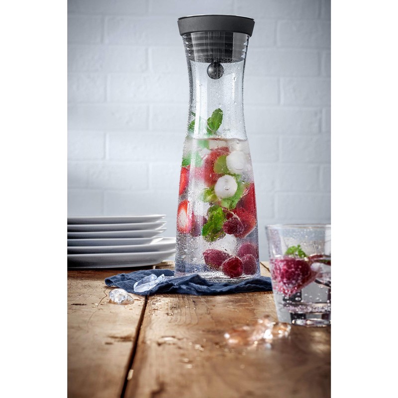 WMF Basic Water Decanter 1L Height 29 cm Close-Up Stopper