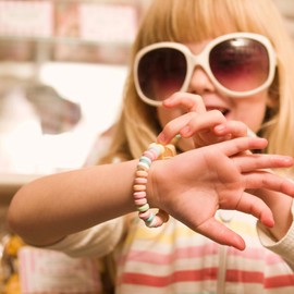 Snacktery Candy Bracelet Watches - Pack of 20 Candy Bracelets Individually Wrapped - Candy Jewelry to Create Playful, Delicious Memories - Candy Party Favors for Birthday, Summer Camps & More