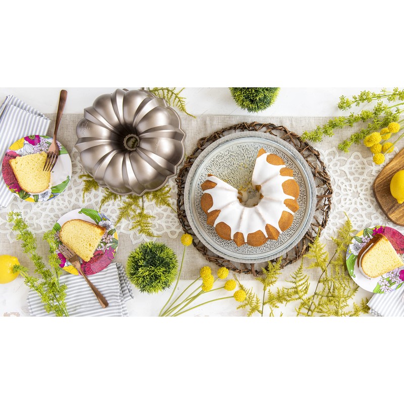 Nordic Ware Original Bundt, 12-Cup, Toffee