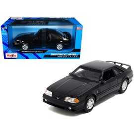 DCD 1993 Ford Mustang SVT Cobra Black Maisto's Series 1/24 Diecast Model Car Special Edition