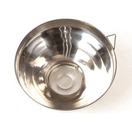 Milk Strainer with Screen and Lock, Stainless Steel, Fits Large Milk Cans, 5 Qt Capacity - Please Confirm Item Dimensions Before Ordering