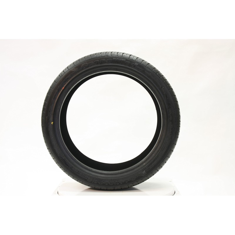 Crosswind All Season UHP 235/40R18 95W