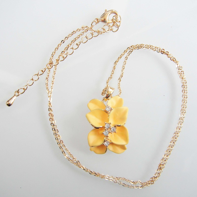 Navachi - 18K Gold Plated Base Metal with 18K Round