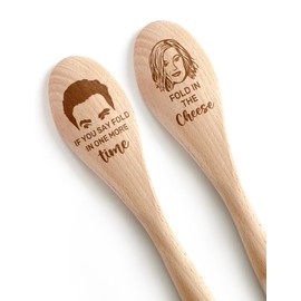 Levaukiem 2PCS Funny Wooden Spoons for Cooking, Novelty Friends TV Show Decor for Women, Schitts Merchandise Cooking Spoons, Kitchen Decor Accessories Housewarming Gifts for Chef Woman Fans
