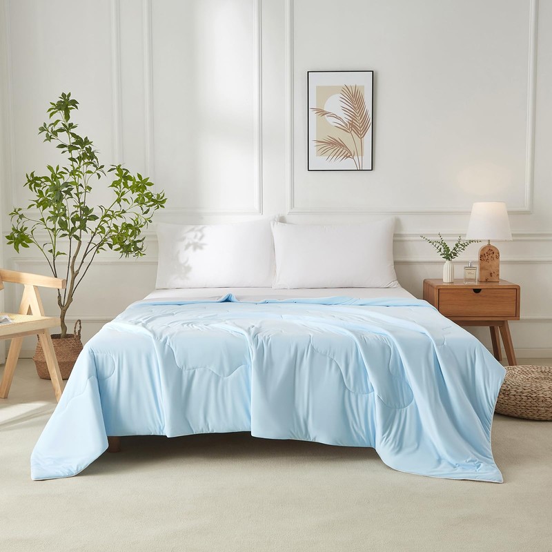 Cooling Comforter King, Q-Max 0.45 Lightweight Breathable Cooling Blanket