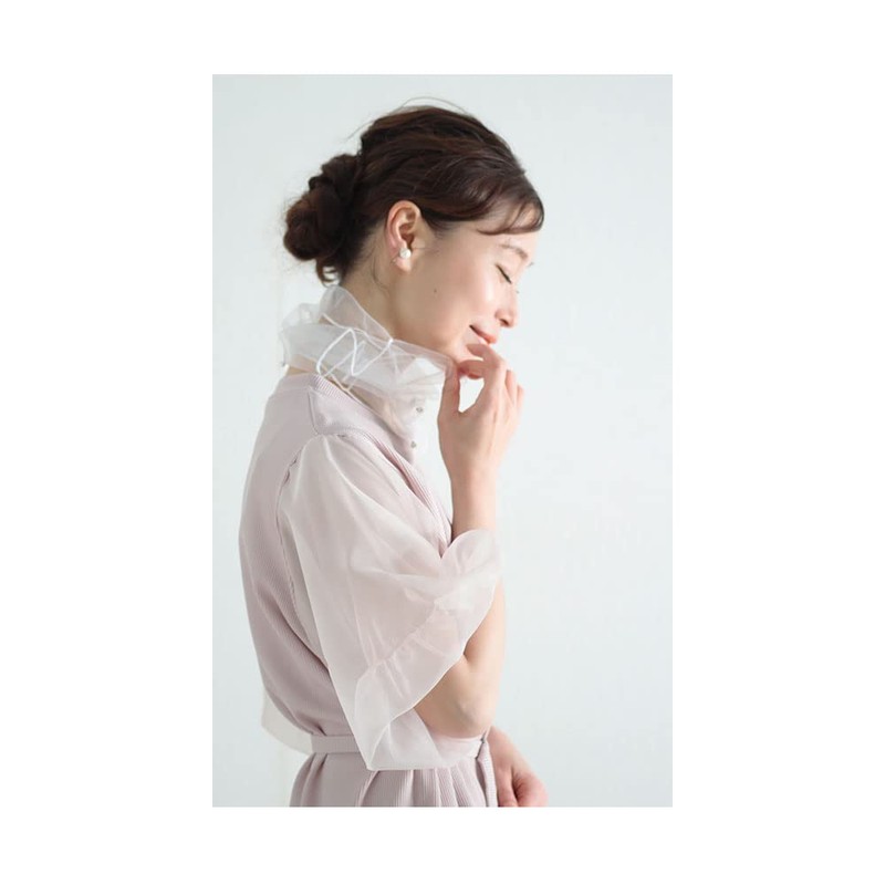 sawa á la mode Tulle and Pearl, Beautifully Concealable Neck