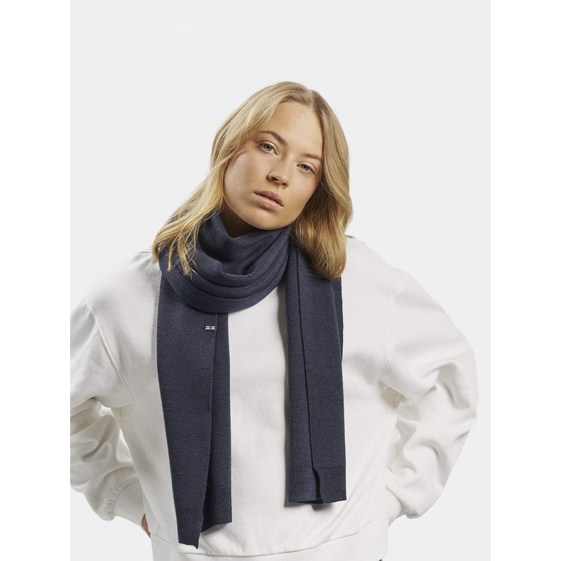 Enter the Complex® Merino Scarf Made of 100% Finest Merino