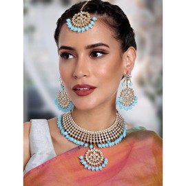Aheli Faux Kundan Sky Blue Collar de cuentas Pendientes Maang Tikka Indian Bollywood Wedding Fashion Jewelry para mujeres