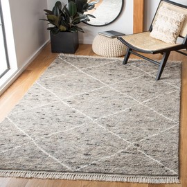 SAFAVIEH Casablanca Collection Accent Rug - 4' x 6', Grey & Ivory, Hand-Knotted Moroccan Trellis Tassel Wool, Ideal for High Traffic Areas in Entryway, Living Room, Bedroom (CSB543F)