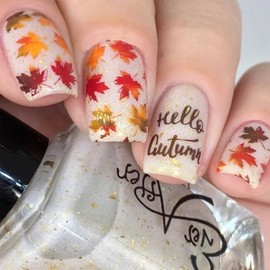 Autumn Leaves Press on Nails 24 Pcs Fall Thanksgiving Acrylic Fake Nails Medium Square Glossy Gold Glitter False Nails Gel Glue on Nails Manicure Maple Leaves Stick on Nails for Coquette Women Girls