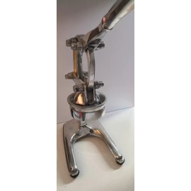 Femar Exprimidor De Naranja Manual Aluminio Super Grande 6 =mar Color Plateado