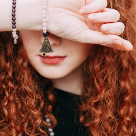 Yardwe 11Pcs Craft Bells Vintage Bronze Jingle Bells 20x25mm Mini Hanging Bells Metal Guardian Bell for DIY Crafts, Christmas Decor, Weddings, Wind Chime, Jewellery, Dog Collar (Random Style)