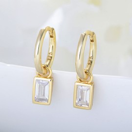 18K Gold Plated 925 Sterling Sliver Huggie Hoop Earrings for Women Ladies Girl Dangle Drop Earrings Cubic Zirconia Gift for Women Mother Dainty Gold Star Earrings (CA-PS-D-FX)
