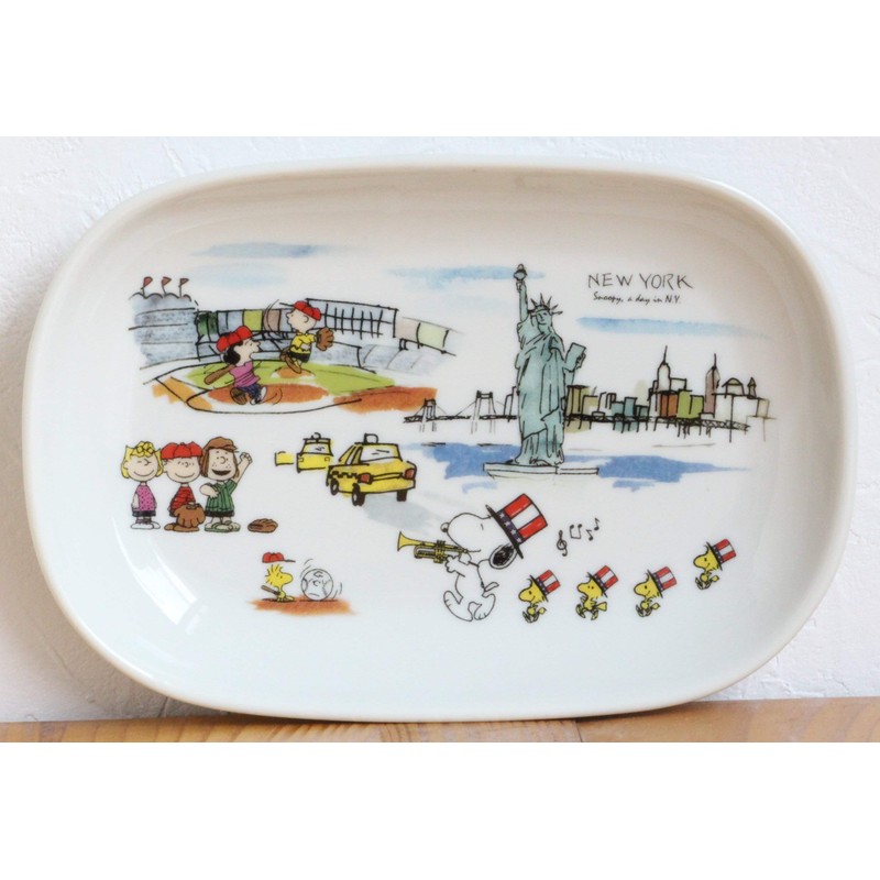 Snoopy Oval Plate New York & Switzerland 2 Pattern Plate