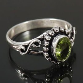 JEWELSTREZORO Peridot facettiert Edelstein Band Ring 925 Sterling Silber Ring Männer & Frauen Band Ring Alle Größen Band Ring Handgefertigt TSR190N_54 (17.2)