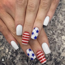 24Pcs 4th of July Press on Nails Medium Square Fake Nails Star and Stripes Design Independence Day False Nails Full Cover Artificial Acrylic Nails Press ons Patriotic Glue-Free on Nails for Women