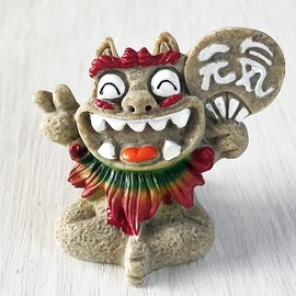 Okinawa Souvenir Shisa Figurine Mini Entrance Long Life Shisa (Laughing Sand)