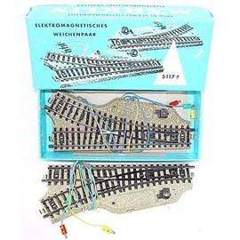 MARKLIN HO ELECTROMAGNETIC SWITCHES M Tracks Pair TURNOUTS 5117 with Original Box and PAPERWORKS