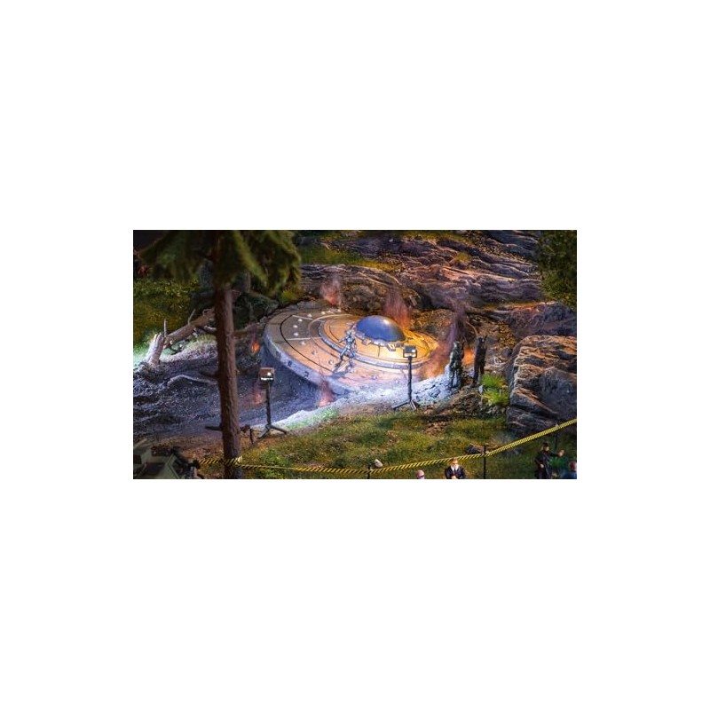 NOCH H0 Aliens 15812 Painted Standing