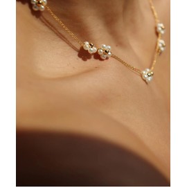 Daisy Pearl Necklace, Dainty Pearl Choker Necklace for Women as Flower Necklace