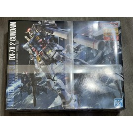 Bandai Hobby Mobile Suit Gundam MG Gundam RX-78-2 Ver. 3.0 1:100 Scale Model Kit