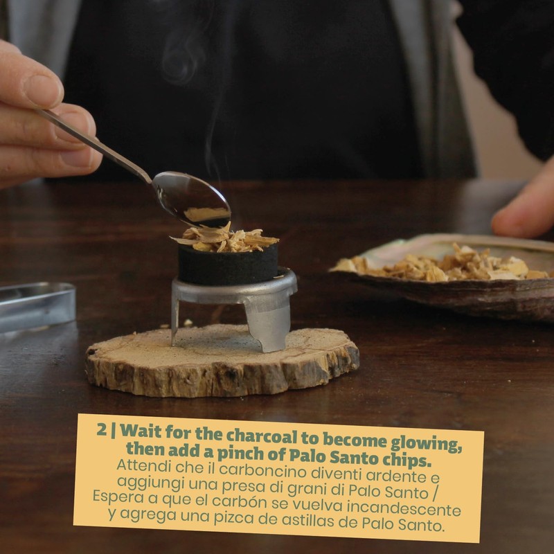 NIRDOSH - Frankincense in grains from Palo Santo Palito from
