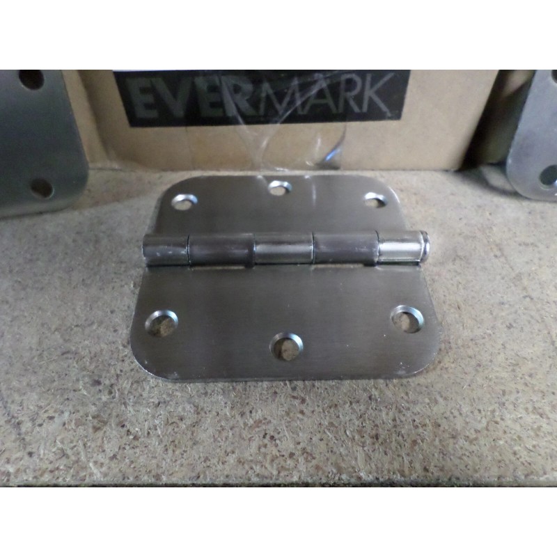 Evermark Satin Nickel 3.5" X 3.5" with 5/8" Radius Door