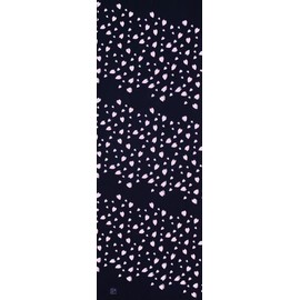 染の安坊 Toalla de Mano Anbo Tenugui, Cherry Blossom Petals (Navy), 100% algodón, Fabricada en Japón, 13.8 x 39.5 Pulgadas
