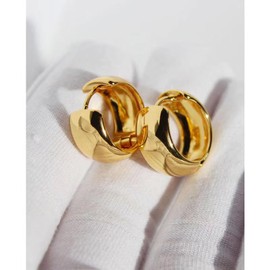 JAXXEL Gold Hoop Earrings, Round Earrings 18K Gold Plated, Lightweight, Hypoallergenic, 18mm