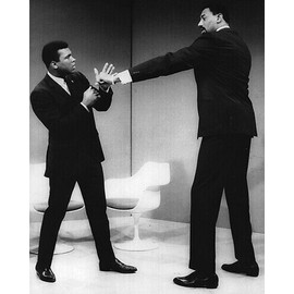 WILT CHAMBERLAIN & MUHAMMAD ALI BOXING 8x10 PHOTO