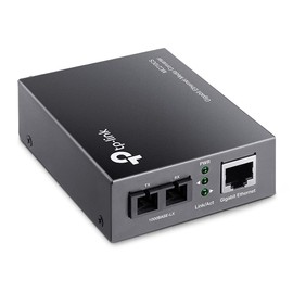 TP-Link Gigabit Single-Mode Media Converter, Complies with IEEE 802.3ab and IEEE 802.3z Extends Fiber Distance Up to 20 km (MC210CS)