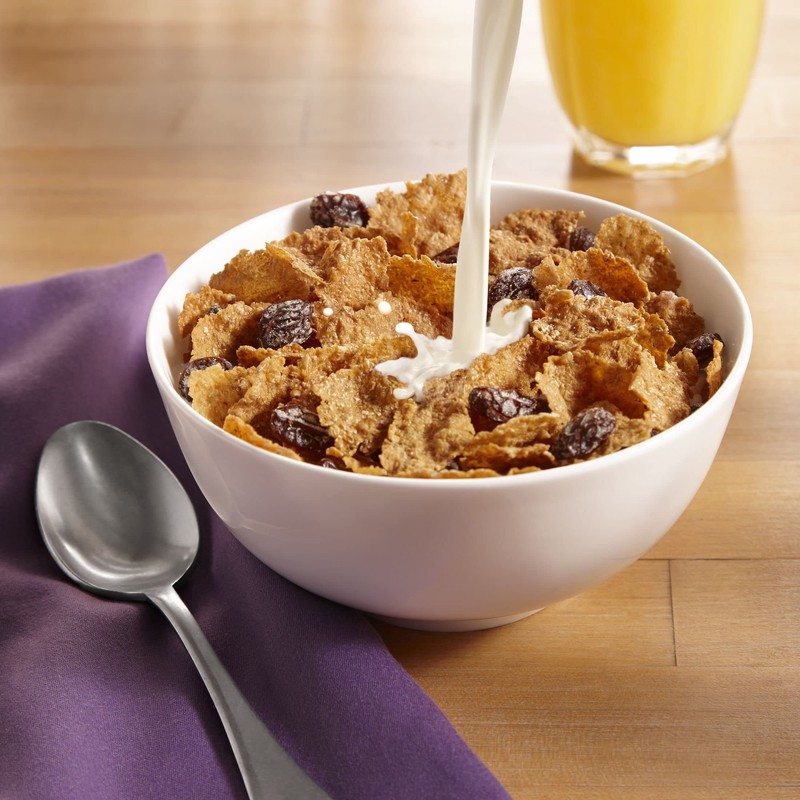 Kellogg's Raisin Bran Breakfast Cereal, Fiber Cereal, Made with Real
