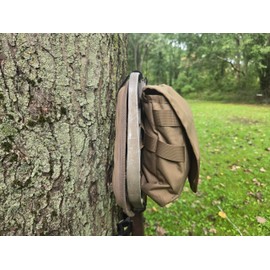 20 FEET ABOVE Tree Stand Seat and Mobile Hunting Bag