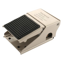 Baomain FV-320 - Válvula neumática de pedal de pie momentánea de 3 vías y 2 posiciones de 1/4 pulgadas PT con control de presión antideslizante de goma