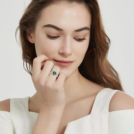 Bonlavie 925 Sterling Silver Ring for Women, 2.25ct Green Emerald ring, Rhodium Plated Heart Bridal Engagement Wedding Promise rings, Size S